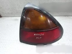 Задній ліхтар Mazda 323 0431436