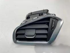 Citroen DS4 Бічний вентиляційний отвір приладової панелі 9676609777 00127529