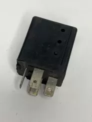 Audi A6 S6 C4 4A Інші реле 443951307A 002885901