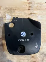 Volkswagen Golf IV Верхня кришка двигуна 038103925D 012934