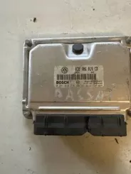 Контролер / модуль ЕБУ Volkswagen PASSAT B5 038906019CD 0281010214