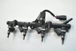 Рейка впорскування Audi A3 S3 8V 06K133681A 060906031A