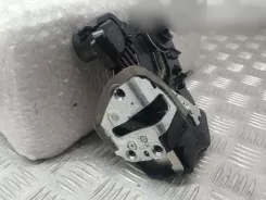Замок передніх дверей Toyota Auris E180 6904002210 10116XAISIN
