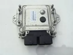 Блок керування двигуном Suzuki Swift I 0261S05713 3392085L00