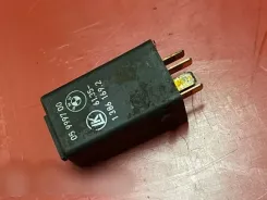 Реле холостого ходу BMW 3 E30 1386169 05999700 6135