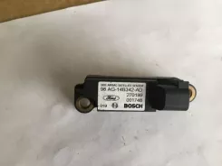 Датчик удару подушки безпеки Ford Focus 98AG14B342AD 270199 001748