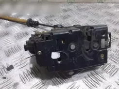 Замок передніх дверей Volkswagen Golf V 03B1837015A