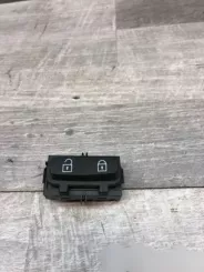 Кнопка центрального замка Volvo V70 30710475 03451600 SNN00250080580004