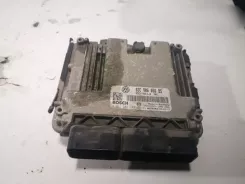 Блок керування Skoda Octavia Mk2 (1Z) 03C906056BS 0261S02143