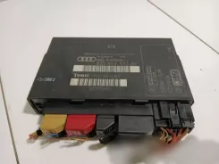 Комфортний модуль / контролер Audi A2 8Z0959433AH 00702460 00002642B3