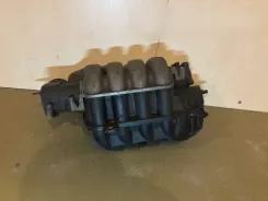 Впускний колектор Skoda Octavia Mk2 (1Z) 06F133210K