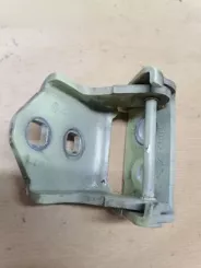 Нижня дверна петля Renault Twingo II 353027J 100212C