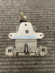 Замок багажника/задніх дверей Volvo V50 30799474 8N513899001 341908