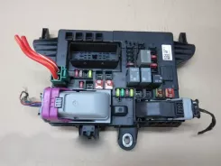 Opel Insignia A Frame / Модуль запобіжників 13485565 0754153171