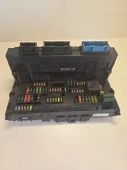 Блок запобіжників BMW 5 F10 F11 / Комплектний 317033442 04253189 9252815