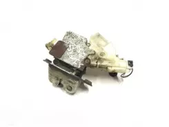 Замок багажника/задніх дверей Subaru Impreza II 63100FE010 0892044B