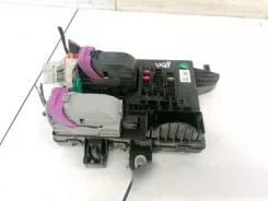 Блок запобіжників Opel Insignia A / Комплектний 13277321 030721-20810