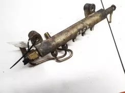Рейка впорскування Nissan Primera 04d3389 04d338904d3389