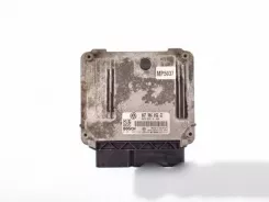 Контролер / модуль ЕБУ Volkswagen PASSAT B6 06F906056GC 0261S02253
