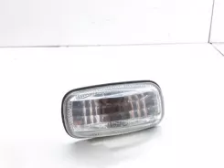 Nissan Almera N16 Покажчик переднього крила 022151424 011151401N