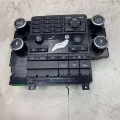 Панель кондиціонера Volvo V70 30774370 08W13E04 SN1039631