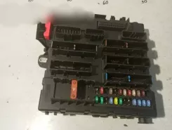 Блок запобіжників Opel Vectra C / Комплектний 13205777 00053421 519165005