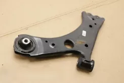 Jeep Compass Передній нижній важіль керування P68318010AC 0541726