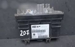 Комп'ютер двигуна / ЕБУ Volkswagen Golf III 6160028405 032906030M 441040460606
