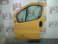 Renault Trafic I Передні двері 102348