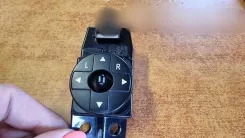 Кнопка регулювання бокових дзеркал KIA Carnival 202004540 03000