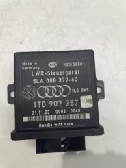 Блок керування / Модуль освітлення Volkswagen Touran I 1T0907357 00020040 5LA00837960