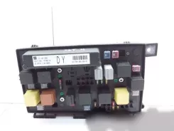 Рама Opel Astra H / Модуль запобіжників 13181658 00866831