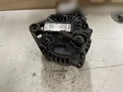 Генератор змінного струму Renault Megane II 8200667614 107009368 2543564A