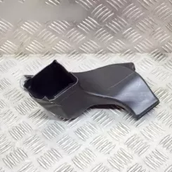 Запчастина повітрозабірника Maserati GranTurismo 68867600 068867600