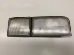 Передній відбивач Volkswagen Golf III 084411613LF