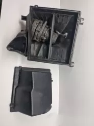 Корпус повітряного фільтра Audi A8 S8 D2 4D 077183H PA66GF30 077129620A