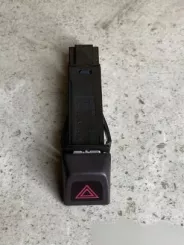 Кнопка аварійної сигналізації Volvo S40 8651399 03W413