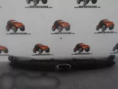 Решітка радіатора Ford Escort 1058482 FD0282011