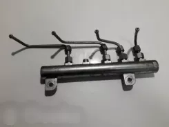 Opel Zafira B Інжекторна рампа 55209572 045214095