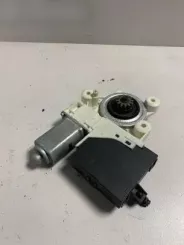 Електродвигун підйомника задніх дверей Volvo V50 30724757 05W303 6243