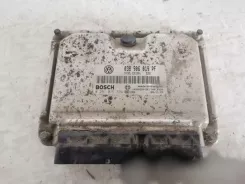 Контролер / модуль ЕБУ Volkswagen PASSAT B5 038906019PF 0281015334