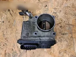 Дросельна заслінка Toyota Corolla E120 E130 220300D020 00358 3L18