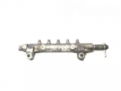 Розподільник палива Nissan Navara 04K04050 04K01573