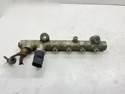 Opel Astra H Рейка впорскування 0445214049 039913