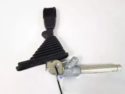 Застібка ременя безпеки переднього Nissan Qashqai r86843 7491283