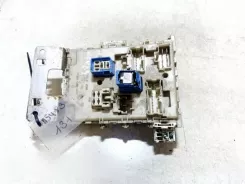 Блок запобіжників Nissan Almera Tino / Комплектний 243504u100 0619002