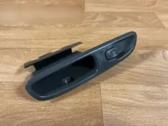 Кнопки вікон Volvo V70 9472275 02W325