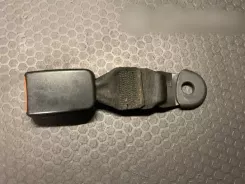 Замок ременя безпеки заднього сидіння Ford Focus C-MAX 3M51R60044AD 0128005 012800C