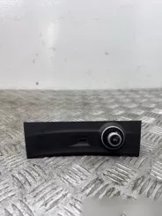 Роз'єм / USB-роз'єм Alfa Romeo Stelvio 00505493820 16949A0 03270