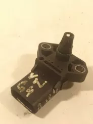 Датчик тиску повітря Volkswagen Golf IV 038906051C 097033AG5 0281002401